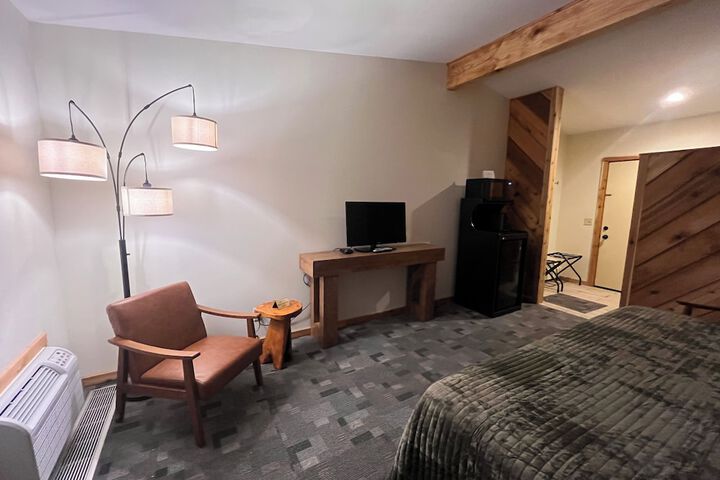 Room 17 of 34