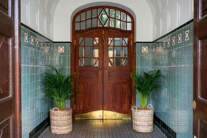 Hotel 80 of 81