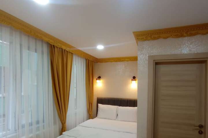 Room 4 of 30