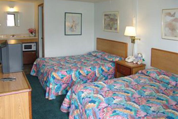 Room 8 of 15