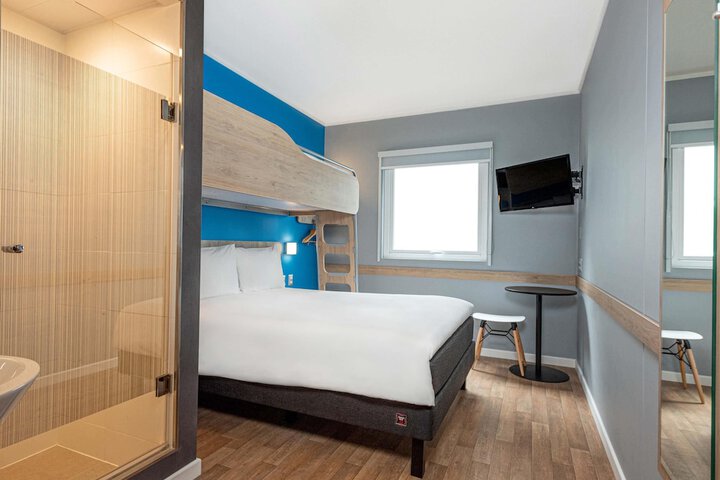 Room 7 of 36