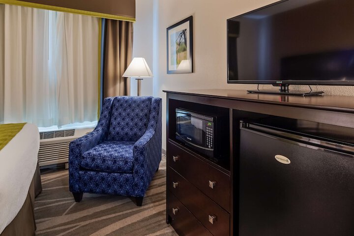 Room 10 of 21