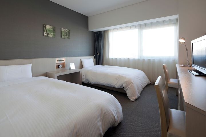 Room 14 of 28