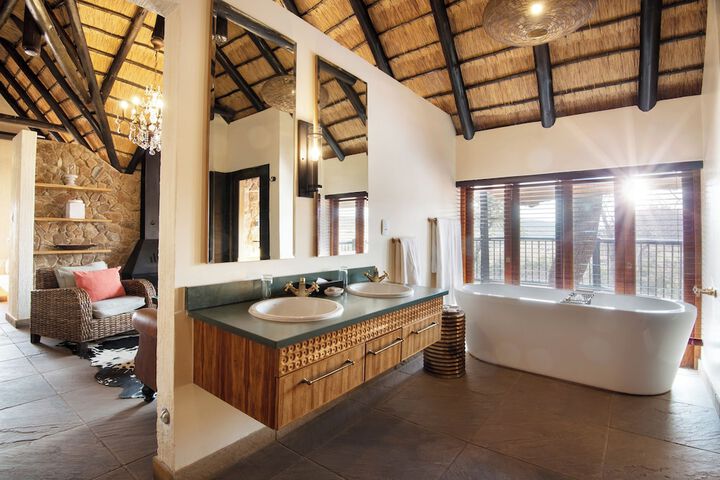 Bathroom Interior Photo