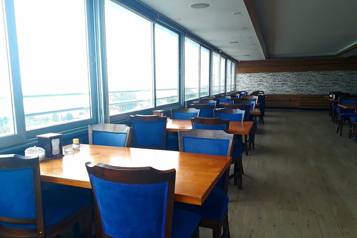 Dining 21 of 29
