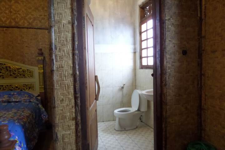 Room 4 of 15