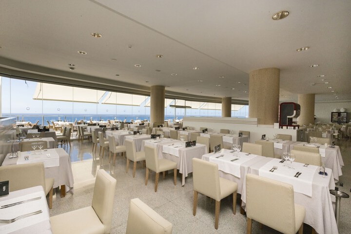 Dining 56 of 78