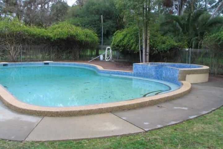 Hotel Pool