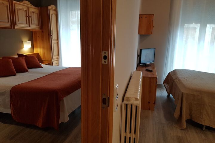 Room 32 of 41