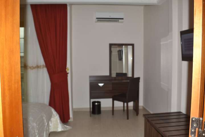 Room 13 of 59