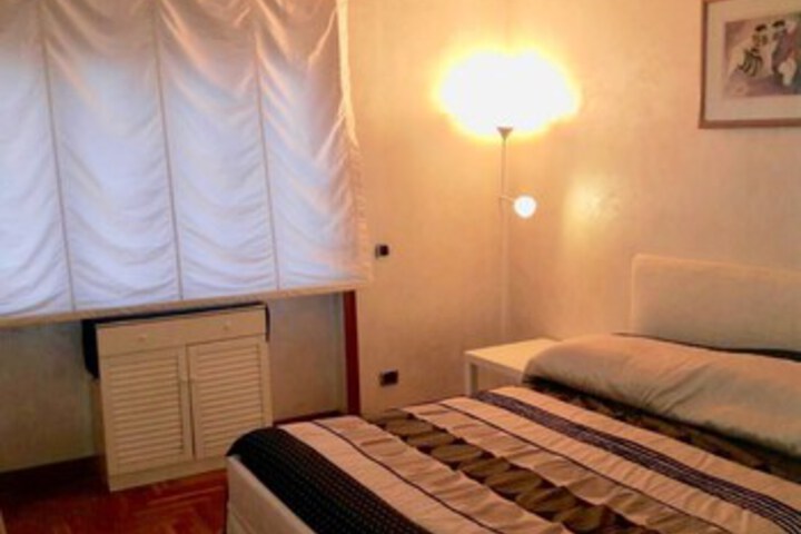Room 13 of 26