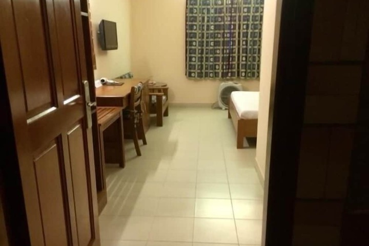 Room 19 of 35