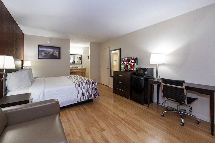 Superior King Bed (11 of 12)