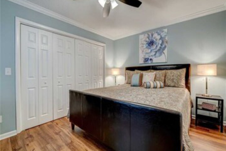 Room 32 of 35