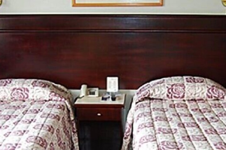 Room 3 of 15
