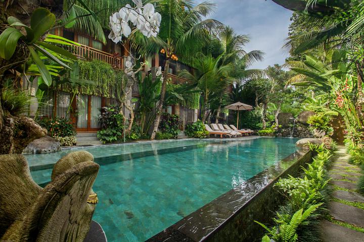 Pool 12 of 24