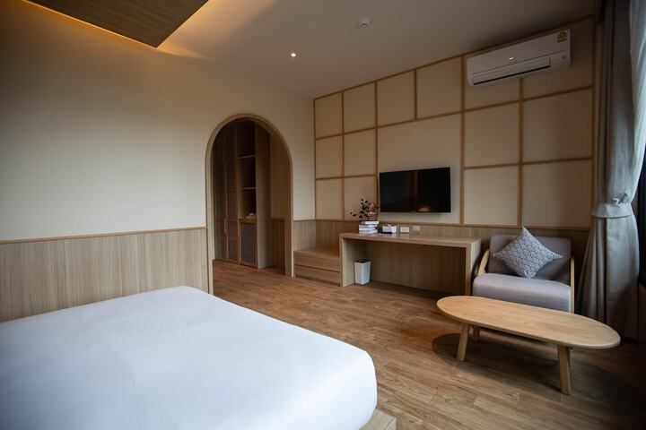 Room 5 of 67