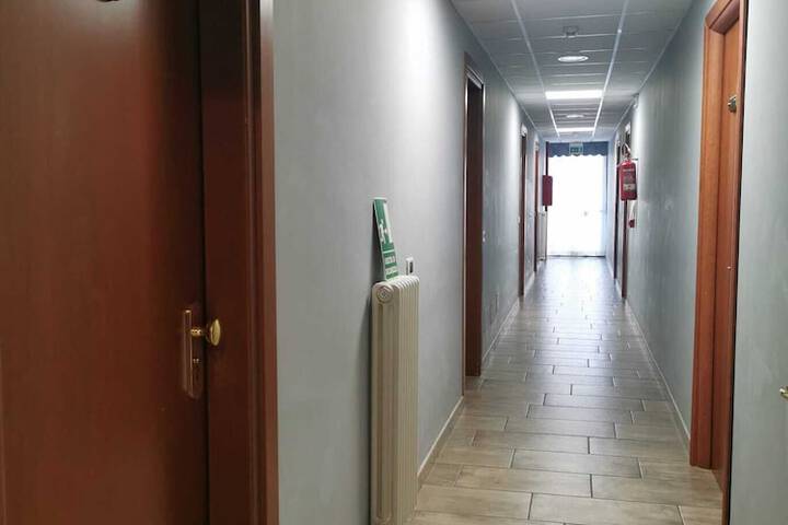 Handrails in hallways
