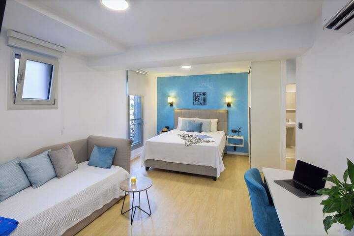 Room 71 of 166