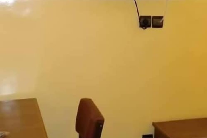 Room 5 of 16