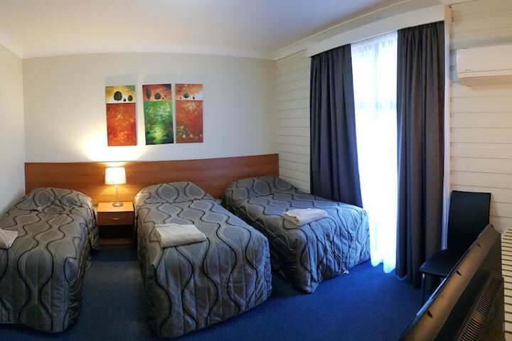 Room 8 of 21