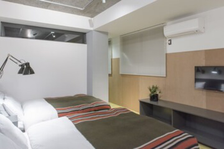 Room 36 of 214