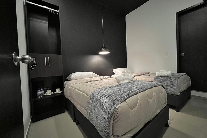 Room 14 of 20