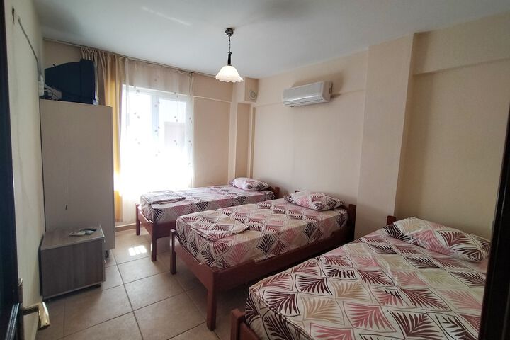 Room 7 of 49