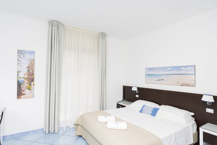 Room 21 of 162