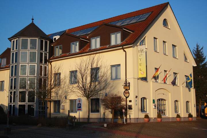 Hotel 33 of 34