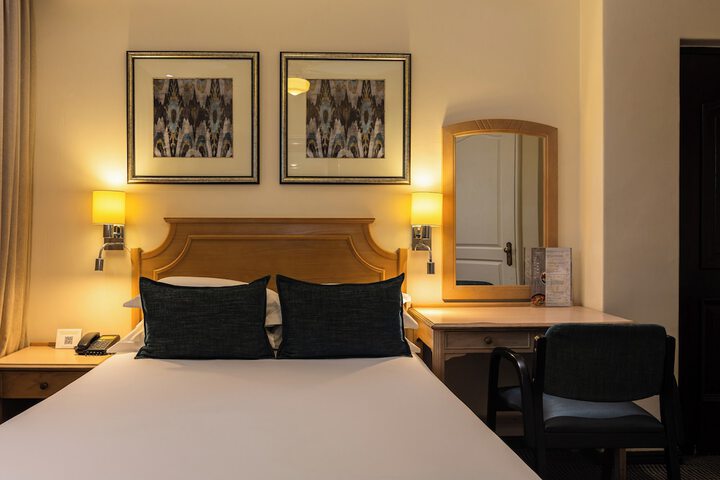 Room 26 of 73