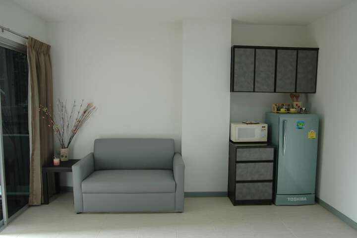 Room 10 of 18