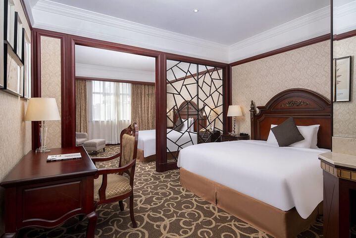 Room 42 of 63