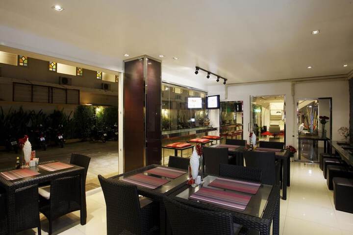 Dining 59 of 78