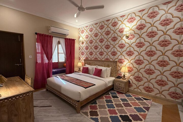 Room 2 of 7