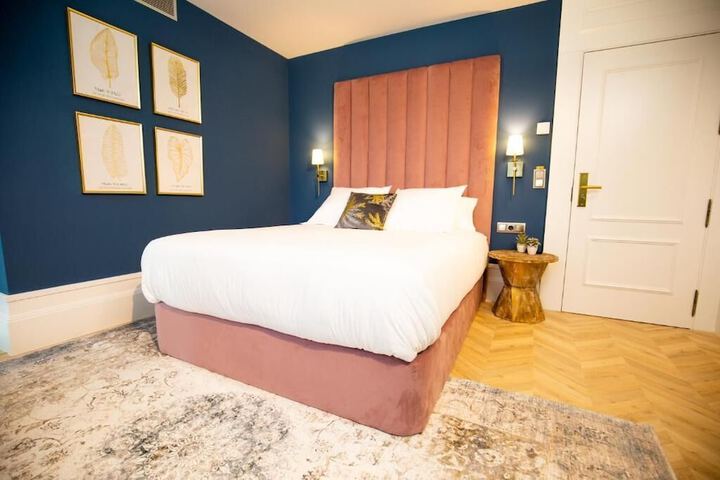 Room 10 of 72