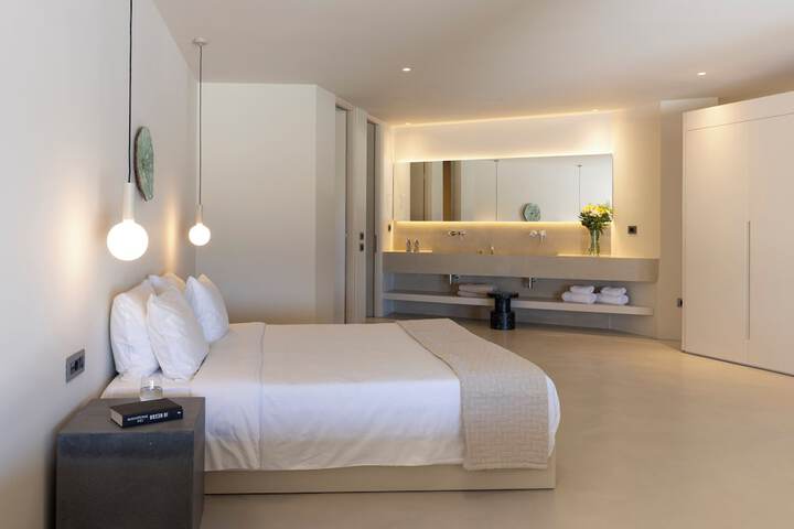 Room 15 of 54