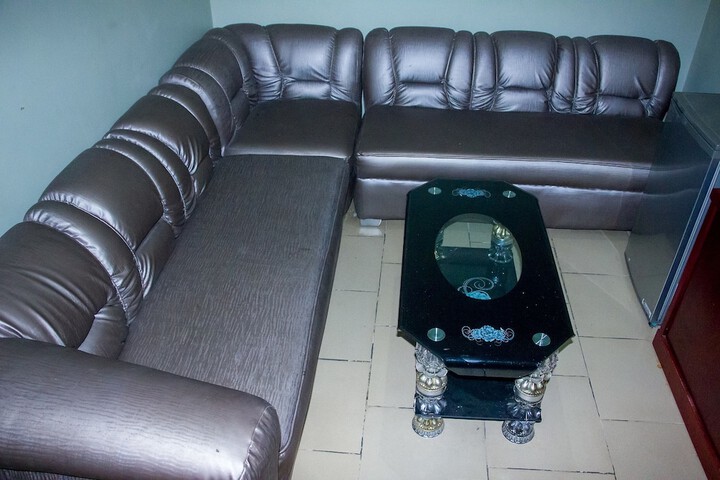 Room 30 of 48