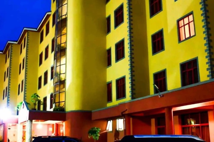 Hotel 12 of 12