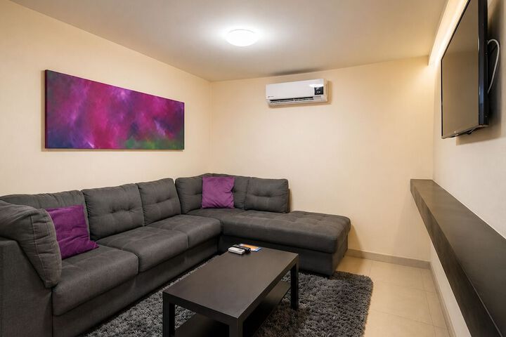 Room 21 of 43