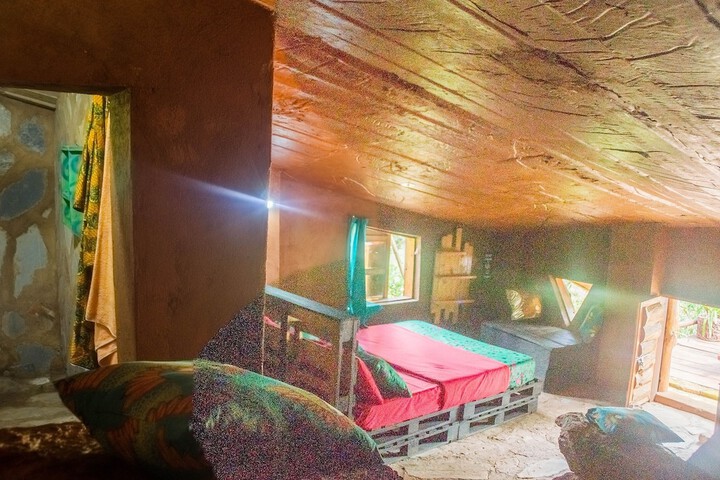 Room 15 of 22