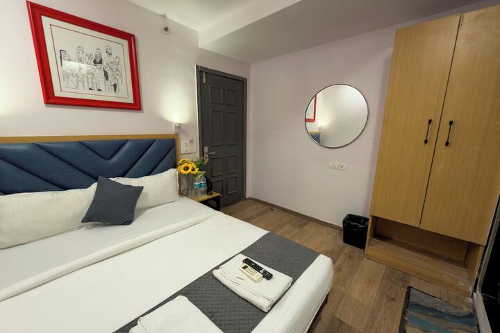 Room 3 of 39