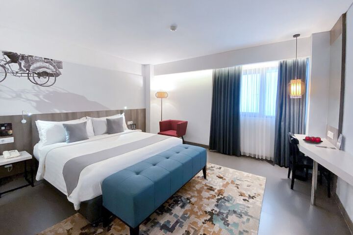 Room 9 of 22