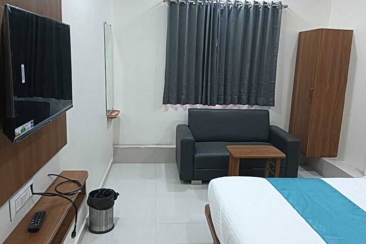 Room 8 of 20