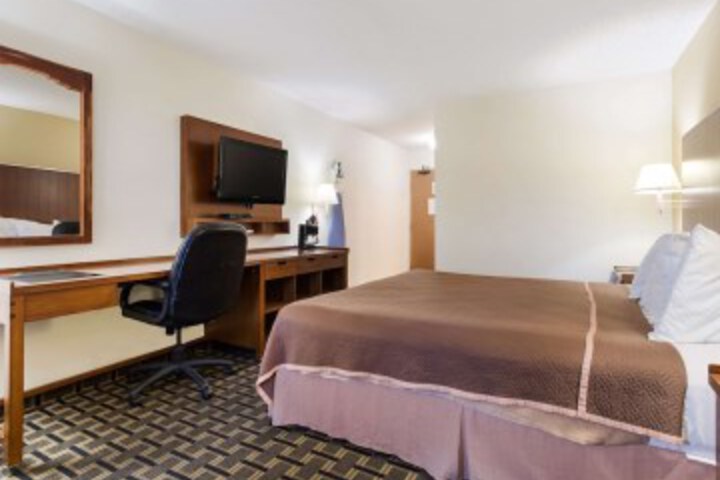 Room 16 of 36