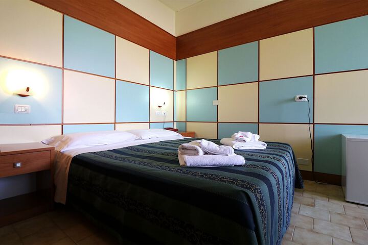 Room 46 of 150