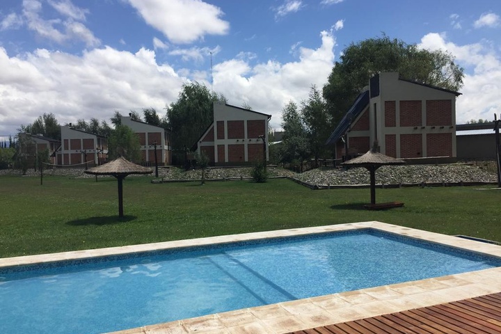 Pool 6 of 10