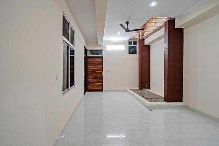 Hotel O Shree Shyam Palace