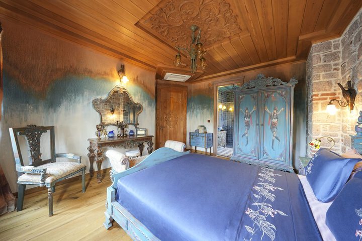 Room 35 of 171