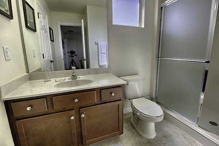 Room 98 of 221